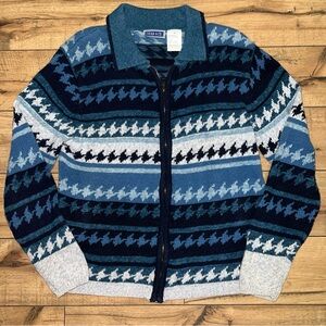 Women’s Blue Patterned Zip Sweater